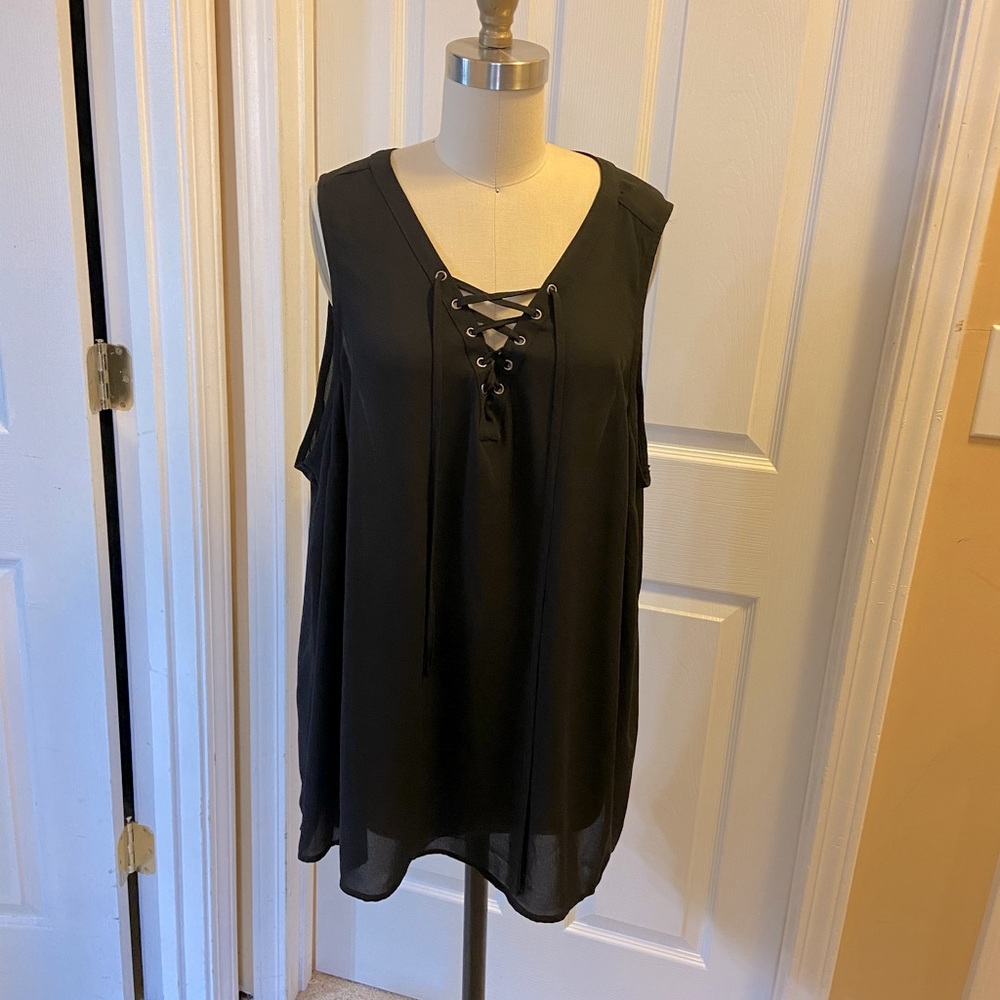 Torrid Size 3 Black Sleeveless Top tunic With Lace Up Top -NWOT